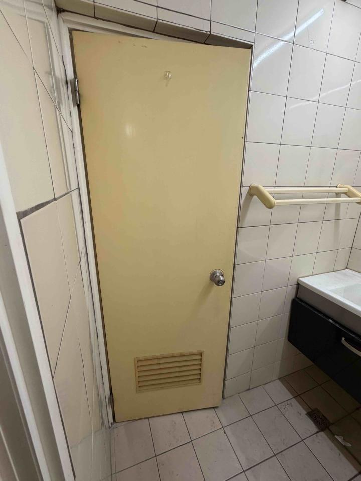 浴室門案件圖片