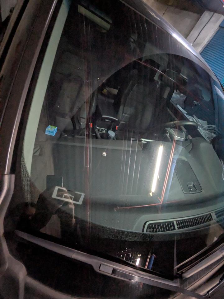 汽車玻璃修補案件圖片