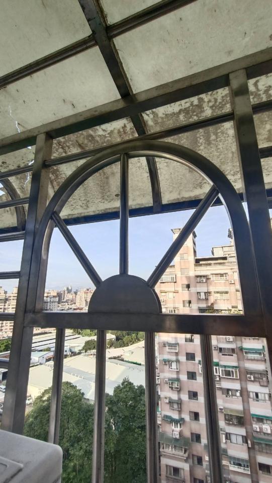 遮雨棚安裝案件圖片