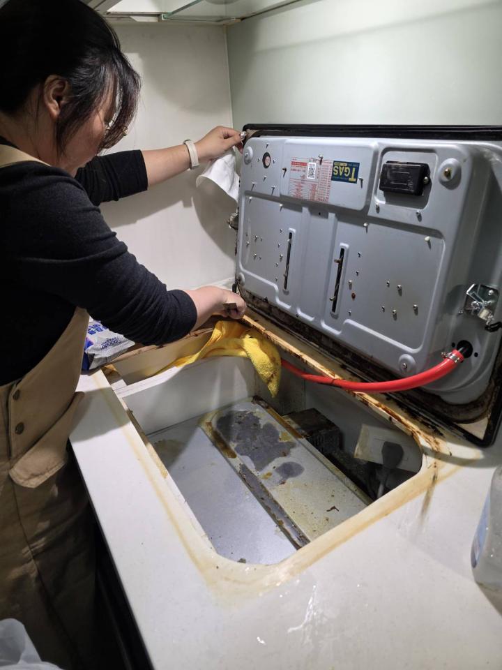 瓦斯爐安裝維修案件圖片