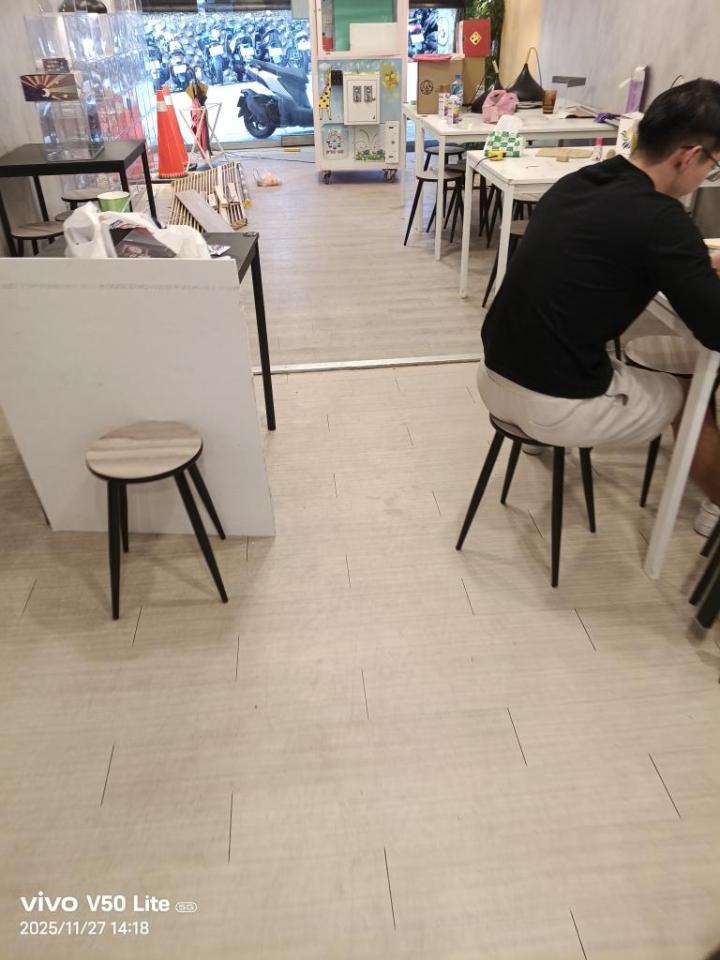 地板拋光打蠟案件圖片