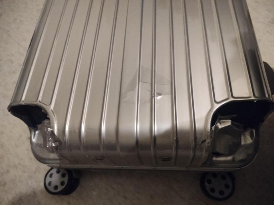 行李箱維修案件圖片