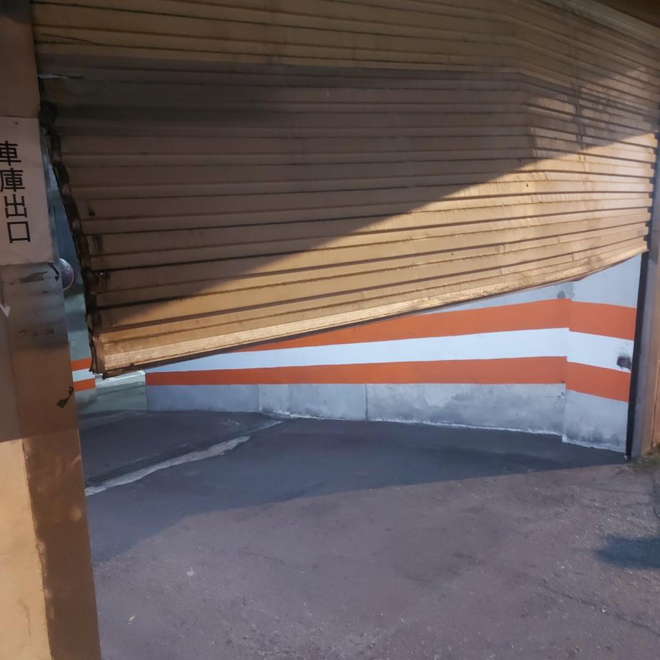 鐵捲門維修案件圖片