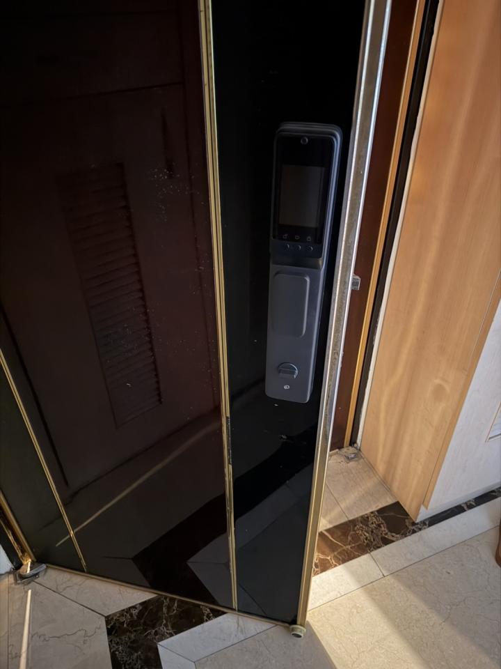 門片維修案件圖片