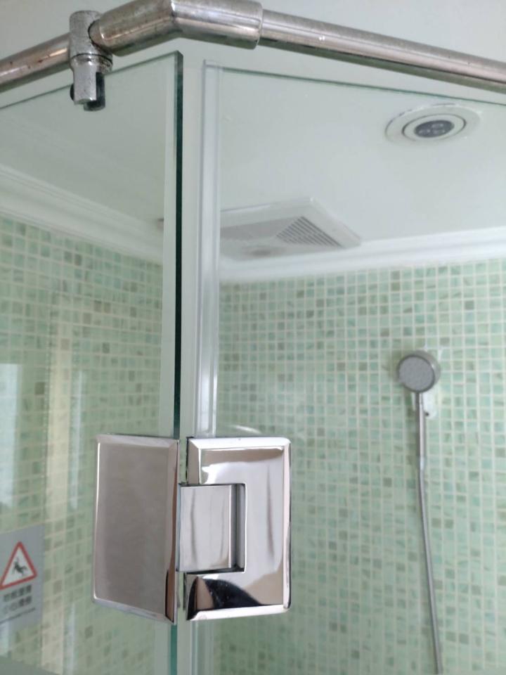 淋浴拉門安裝維修案件圖片