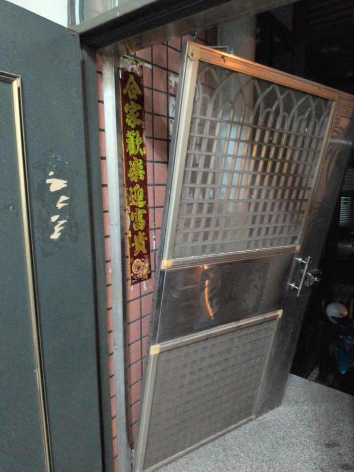 門片維修案件圖片