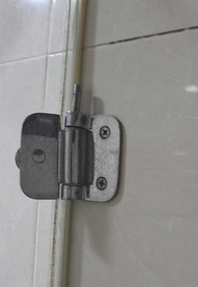 淋浴拉門安裝維修案件圖片