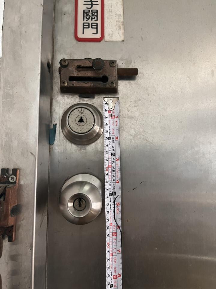 門片維修案件圖片