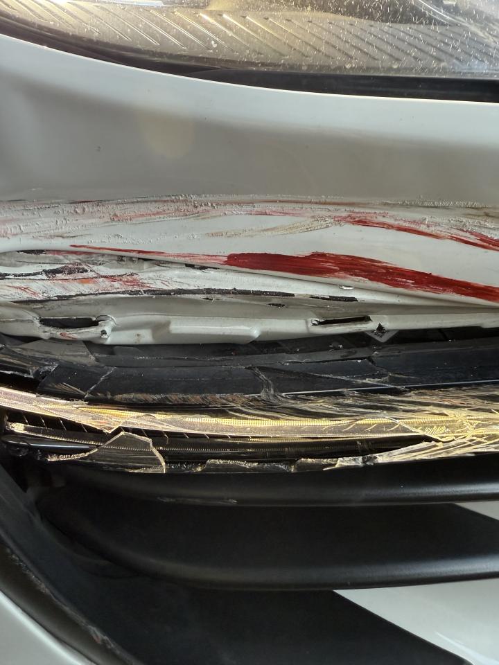 汽車板金烤漆案件圖片