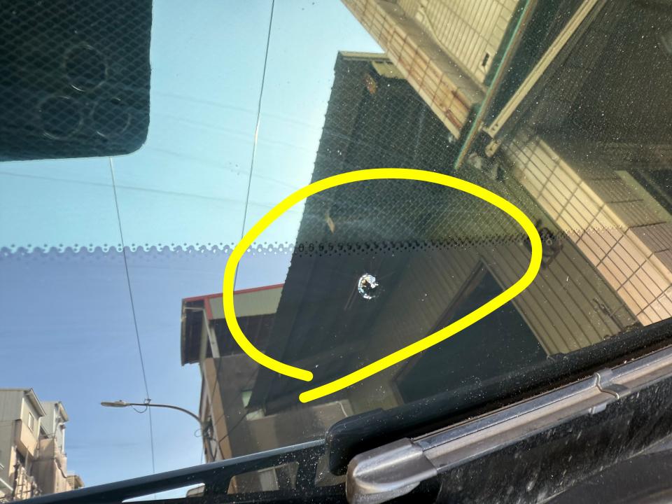 汽車玻璃修補案件圖片