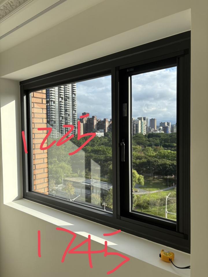 窗簾安裝維修案件圖片