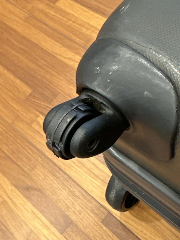 行李箱維修案件圖片