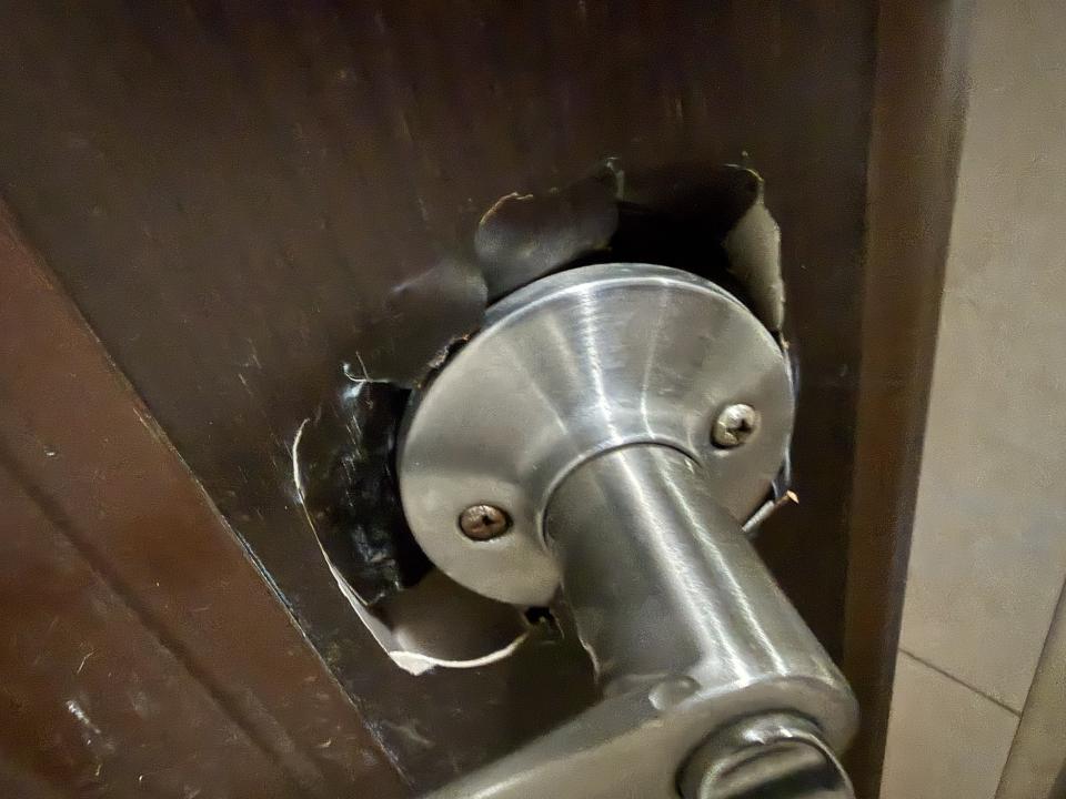 浴室門案件圖片