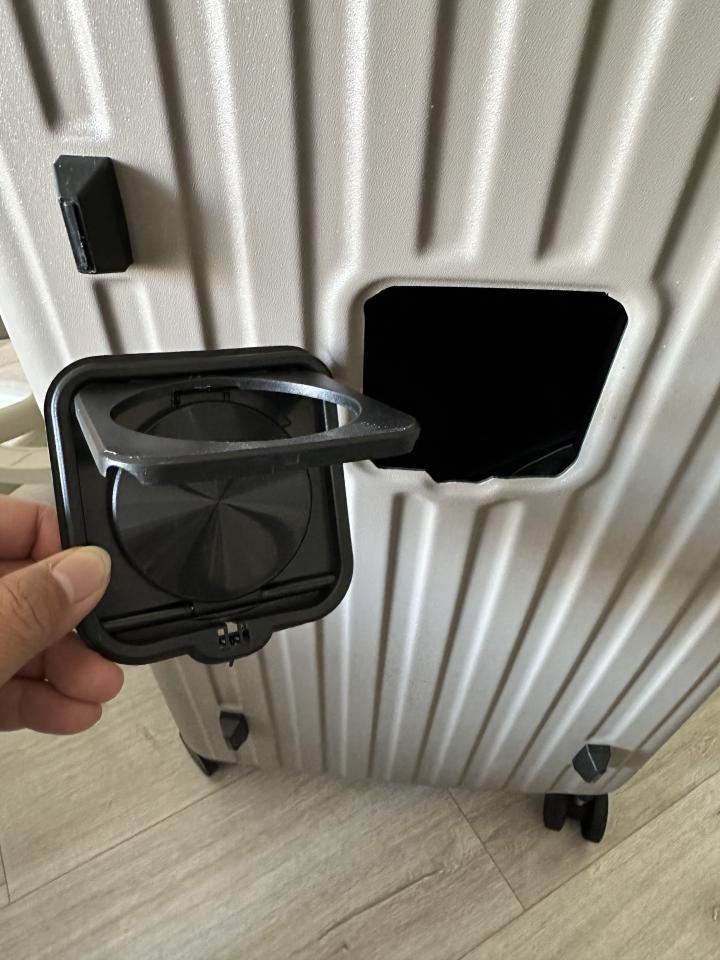 行李箱維修案件圖片