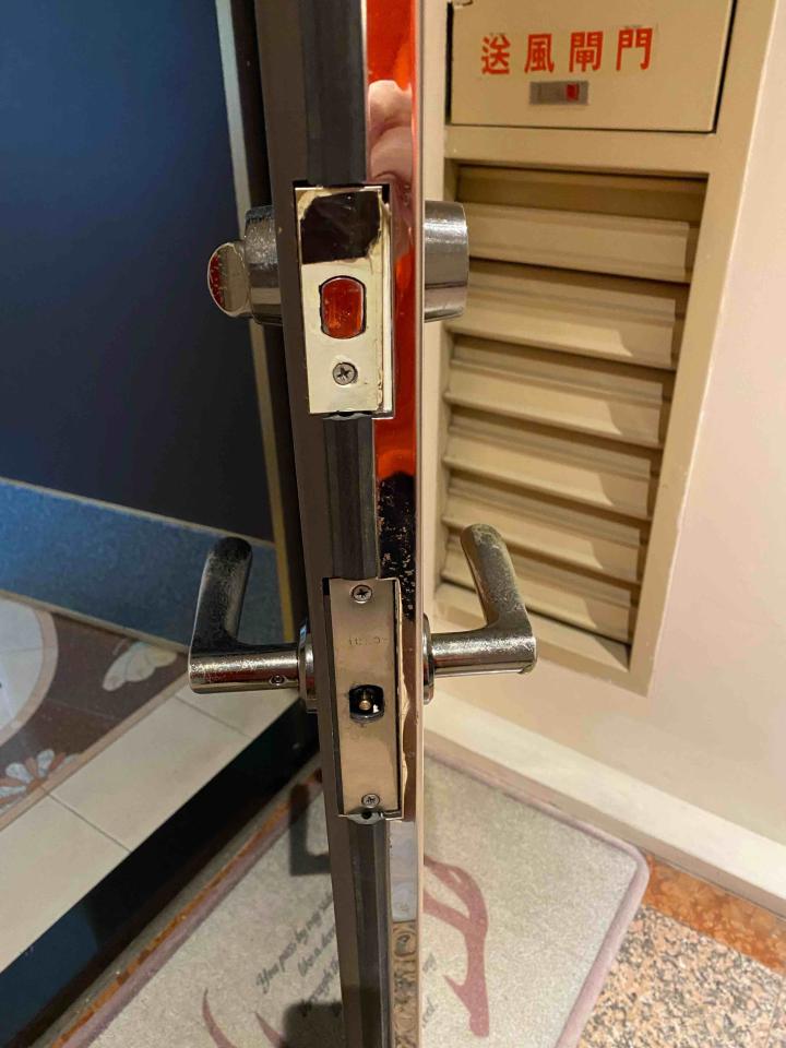 門片維修案件圖片