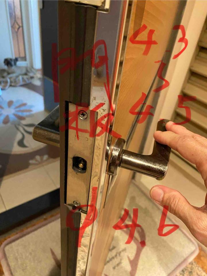 門片維修案件圖片