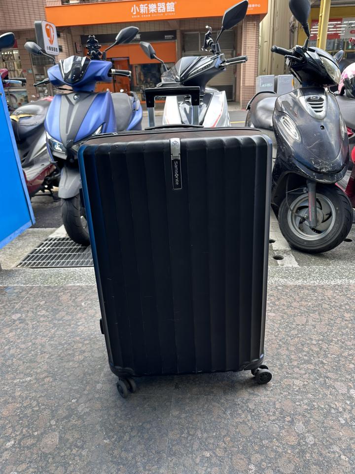 行李箱維修案件圖片