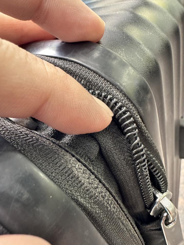 行李箱維修案件圖片