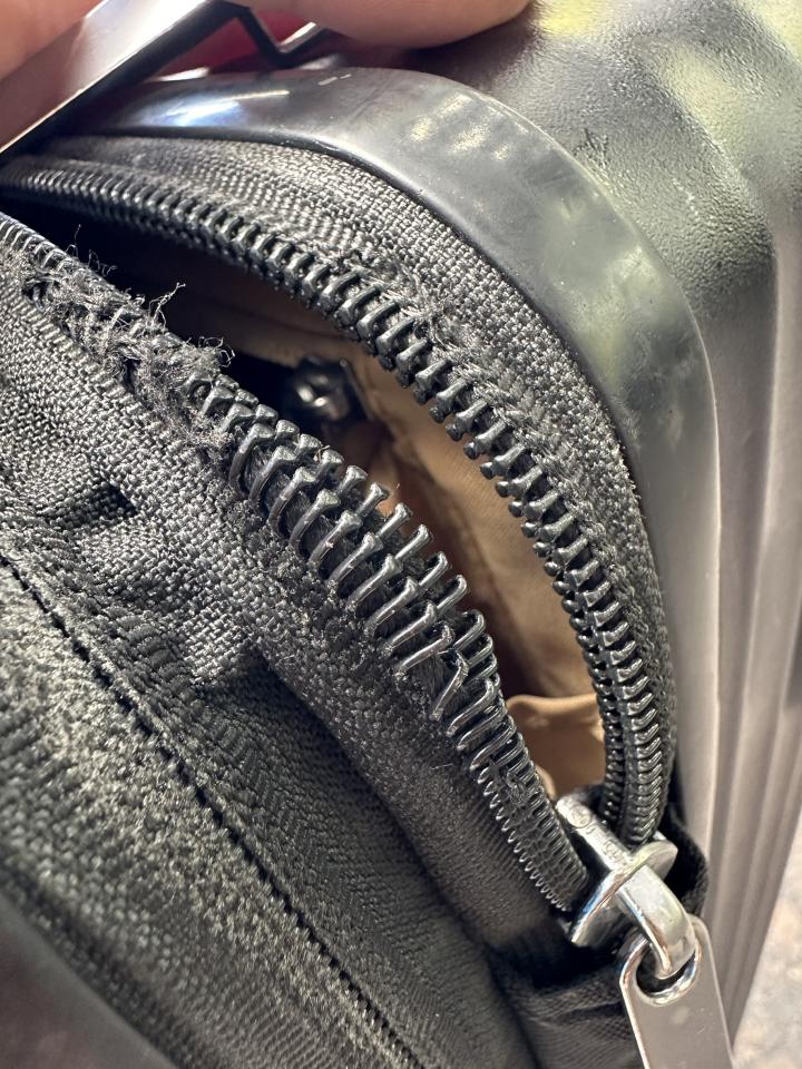 行李箱維修案件圖片