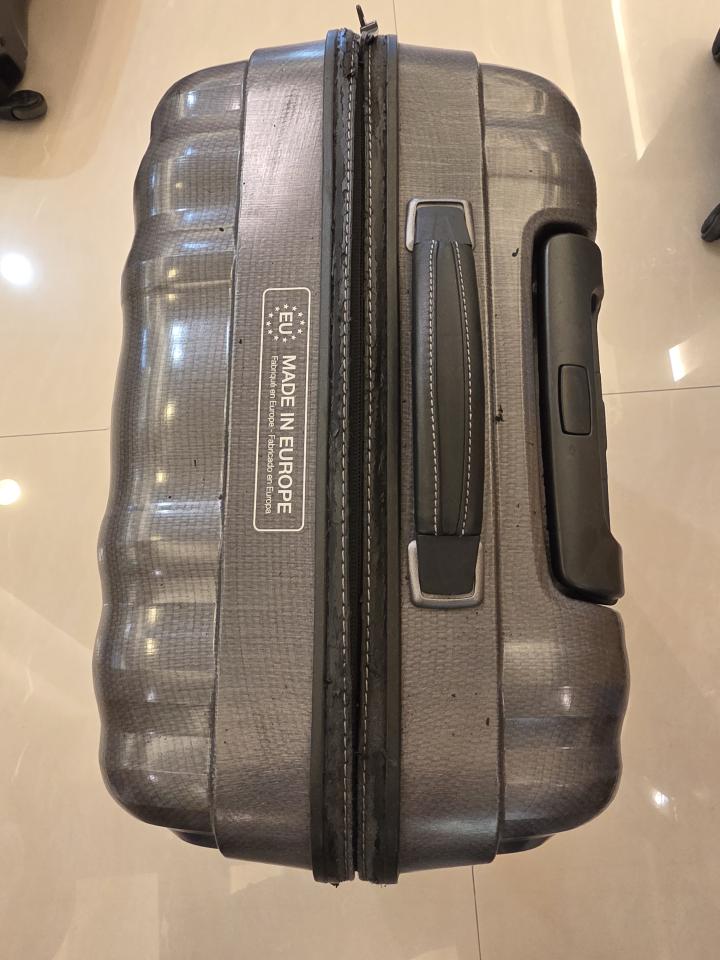 行李箱維修案件圖片