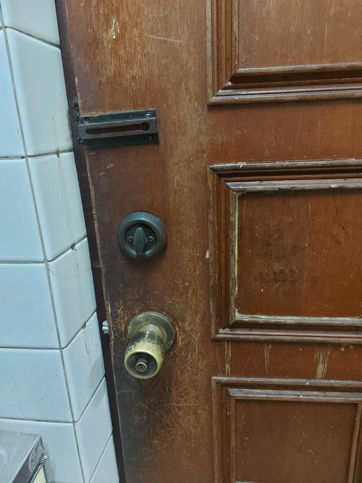 門片維修案件圖片