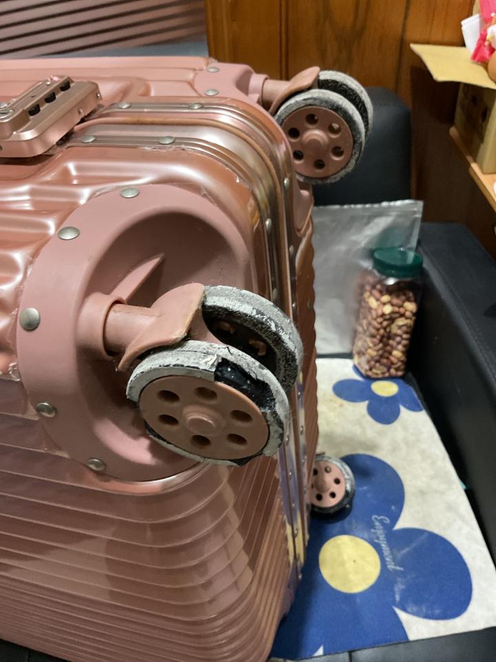 行李箱維修案件圖片