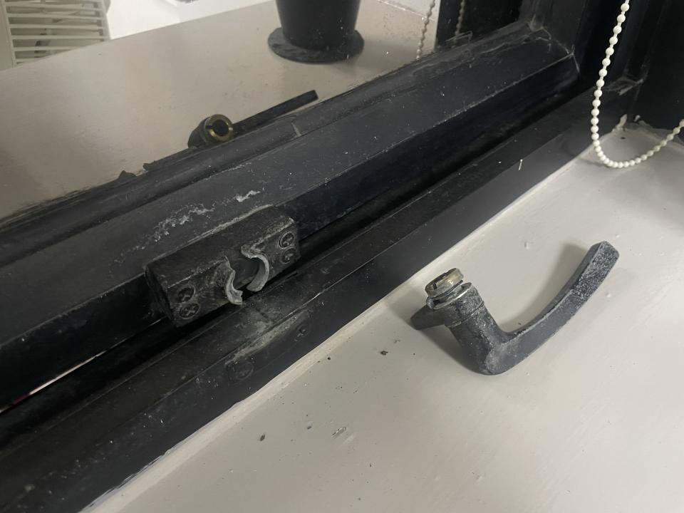 窗戶維修案件圖片