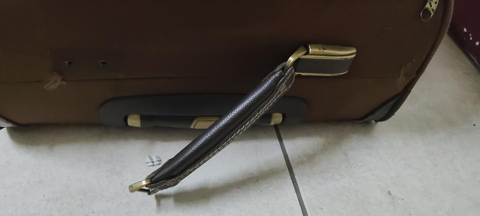 行李箱維修案件圖片