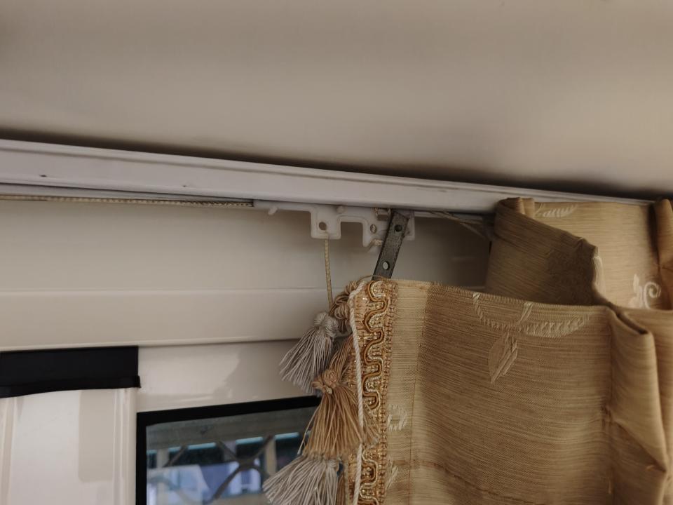 窗簾安裝維修案件圖片