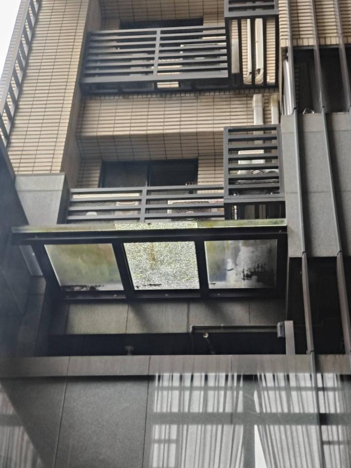 採光罩案件圖片