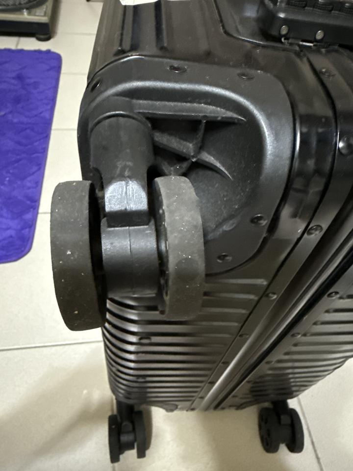 行李箱維修案件圖片