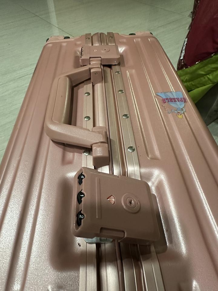 行李箱維修案件圖片