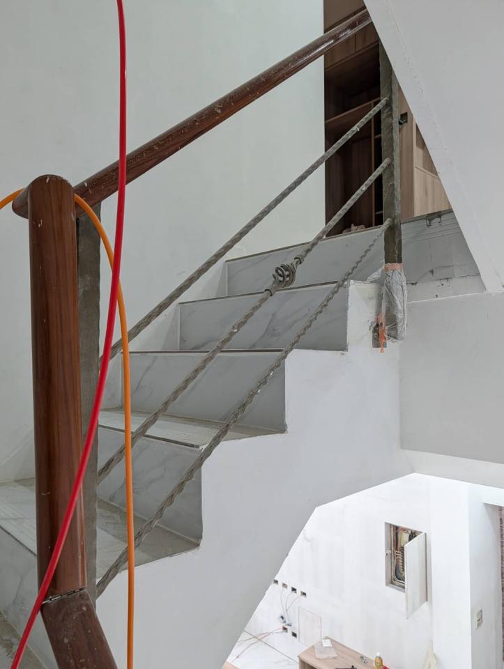 樓梯扶手案件圖片