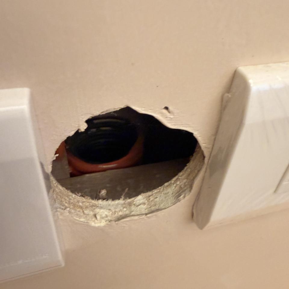 電視壁掛架安裝案件圖片