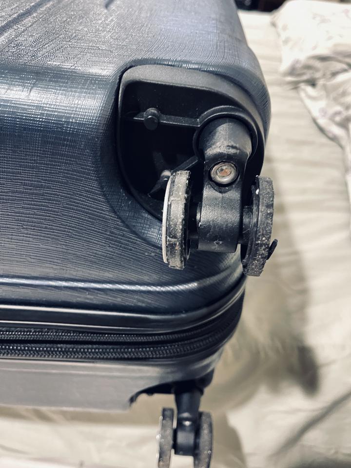 行李箱維修案件圖片