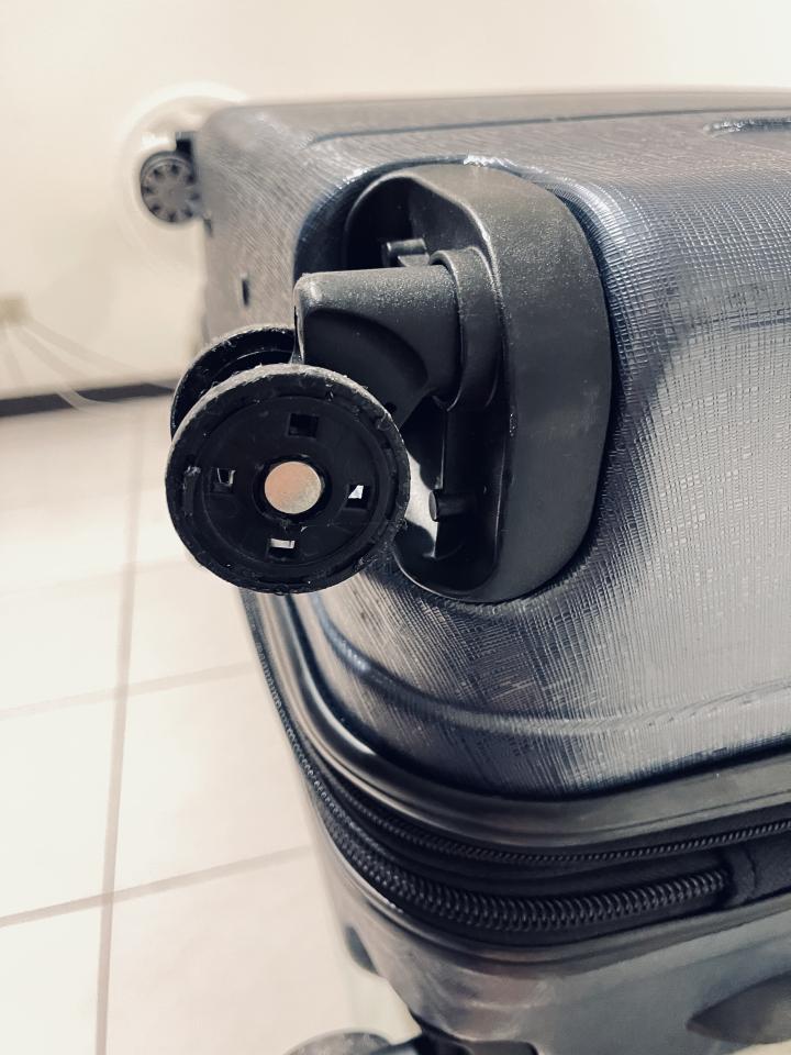 行李箱維修案件圖片