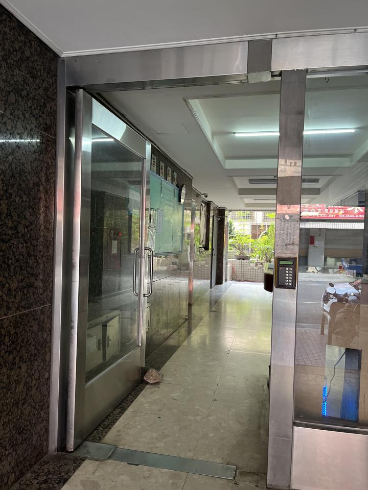 門片維修案件圖片