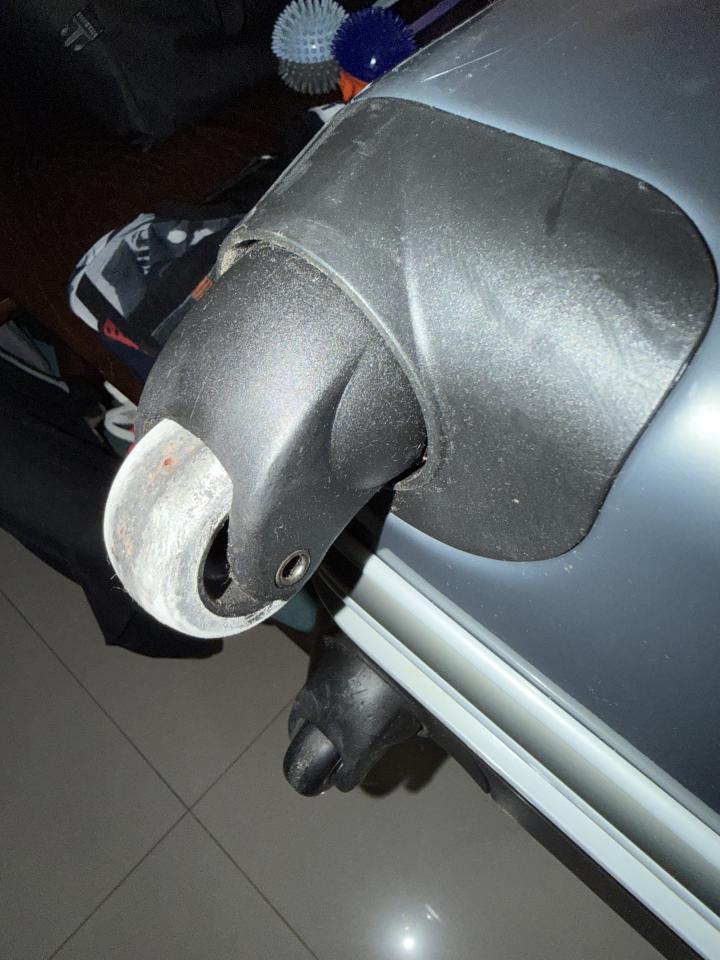 行李箱維修案件圖片