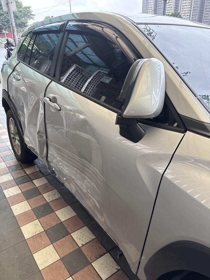 汽車板金烤漆案件圖片