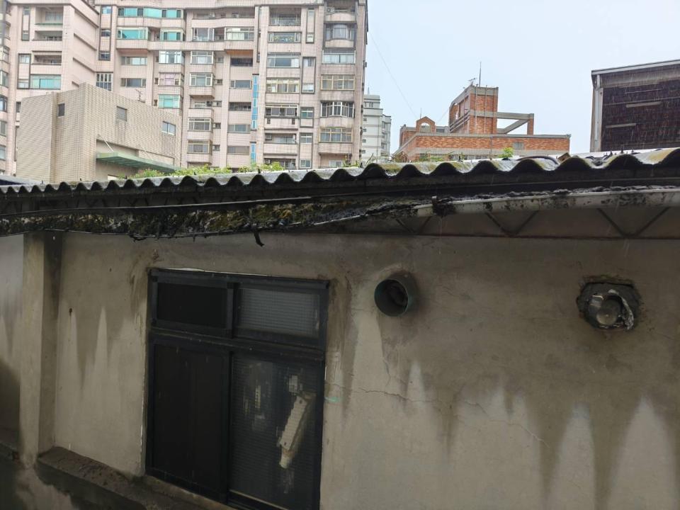 屋簷排水槽施工案件圖片