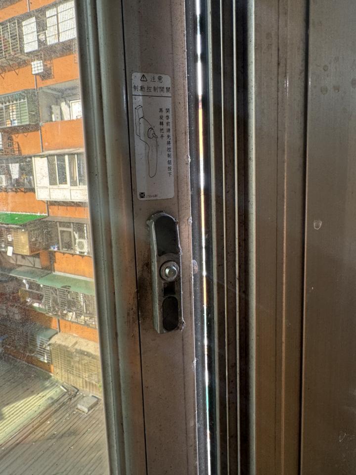 窗戶維修案件圖片