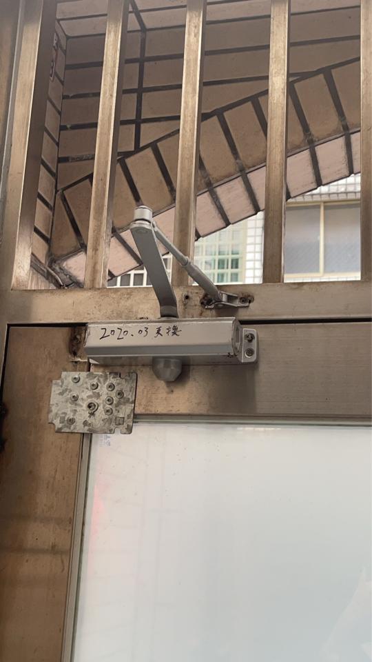 門片維修案件圖片