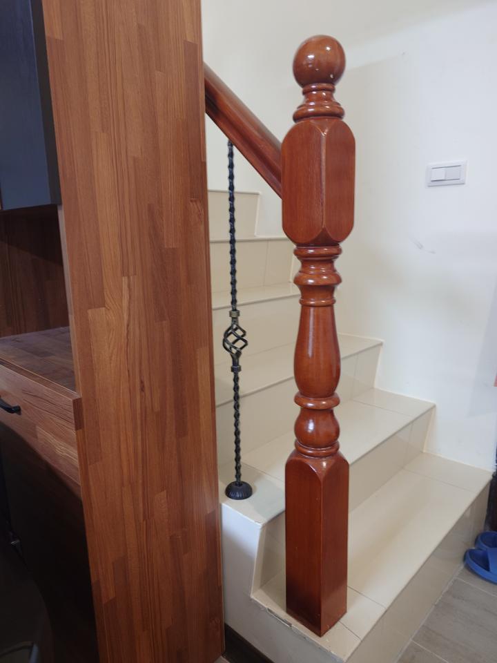 樓梯扶手案件圖片