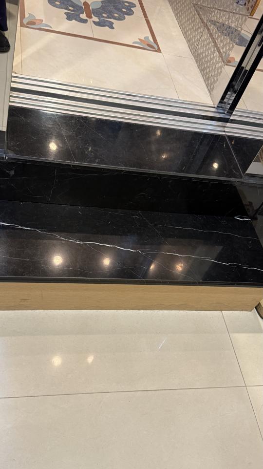 樓梯扶手案件圖片