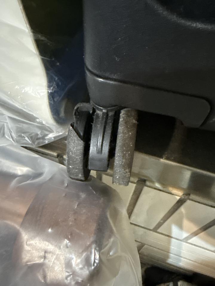 行李箱維修案件圖片