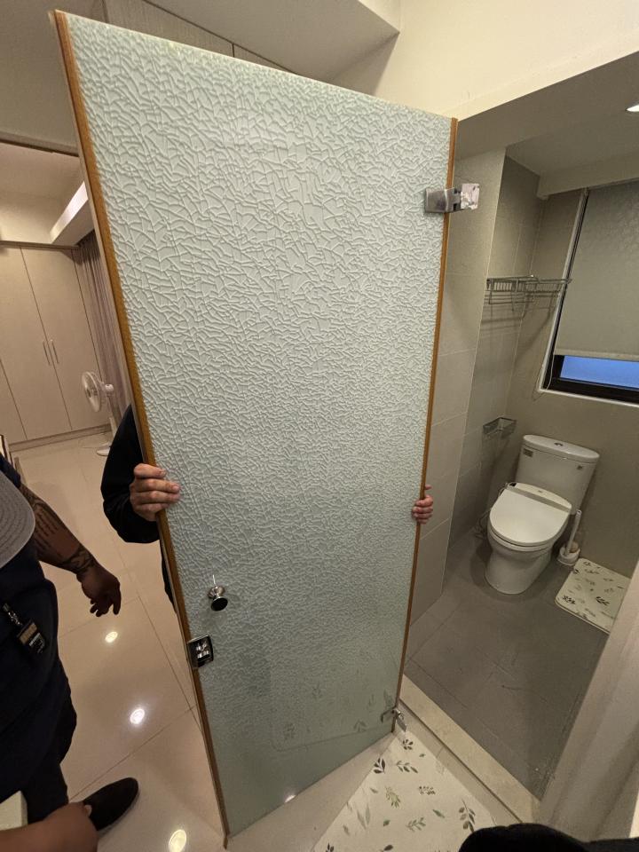 淋浴拉門安裝維修案件圖片