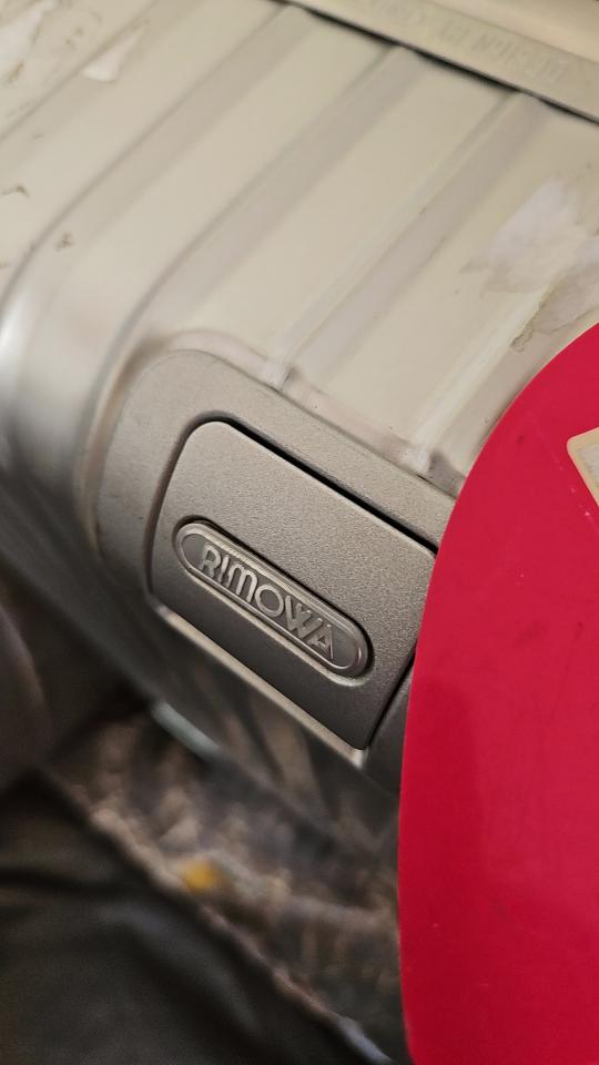 行李箱維修案件圖片