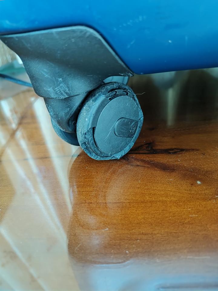 行李箱維修案件圖片