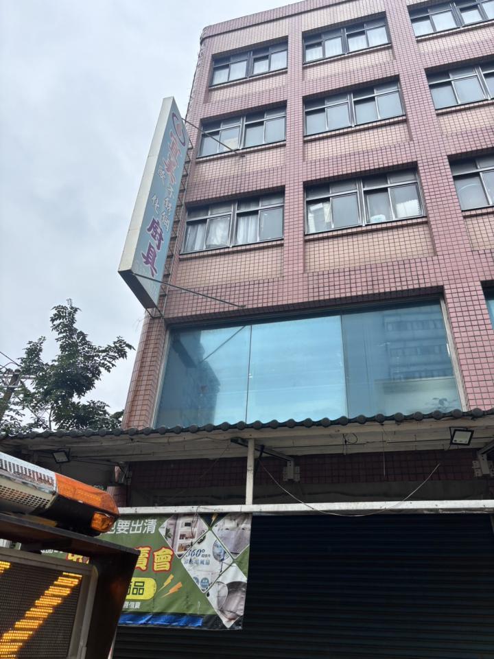 採光罩案件圖片