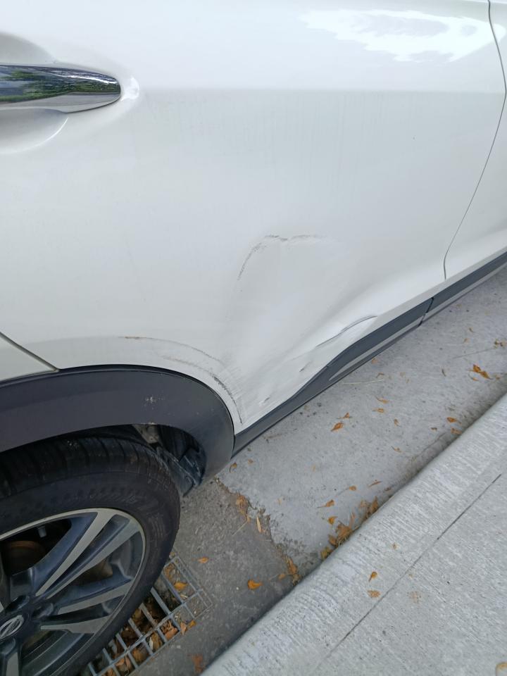 汽車板金烤漆案件圖片